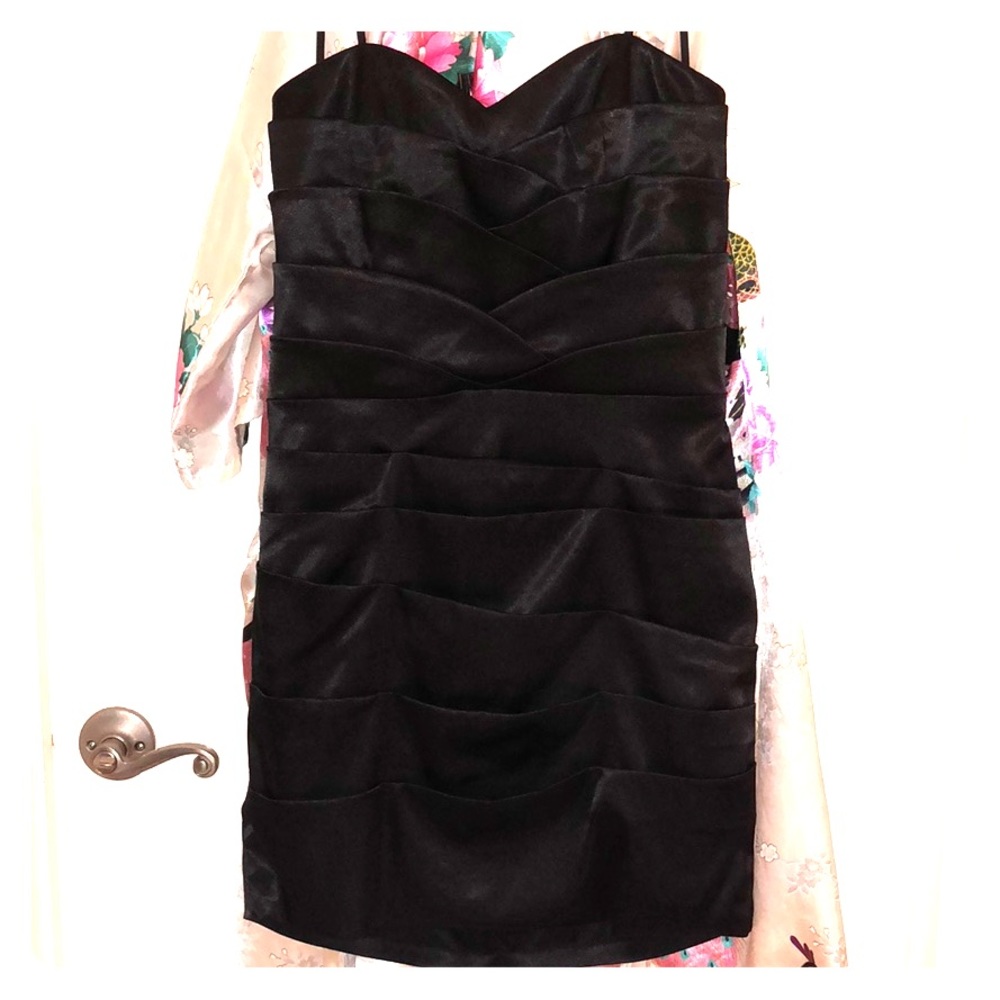 NWT black strapless dress